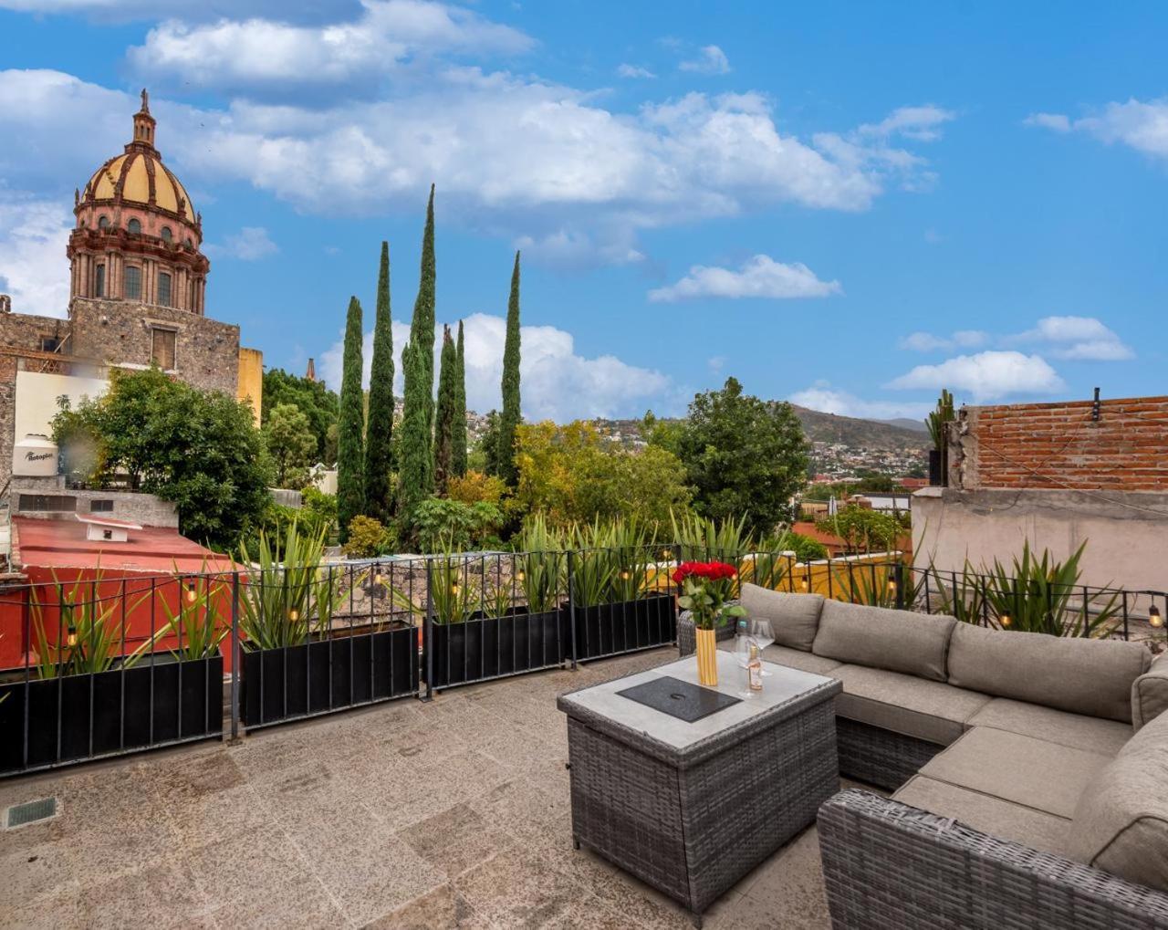 7 Hoteles Céntricos cerca de El Mirador que Vale la Pena Reservar