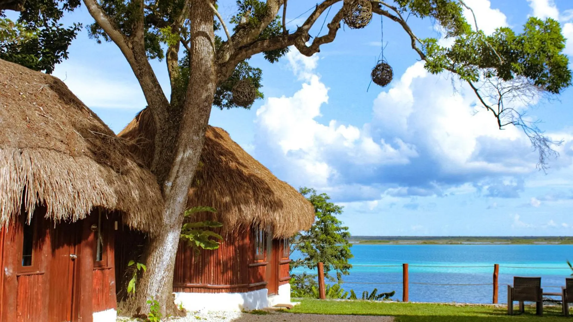 Alojarse en Quintana Roo: 4 Hoteles para Parejas Comparados