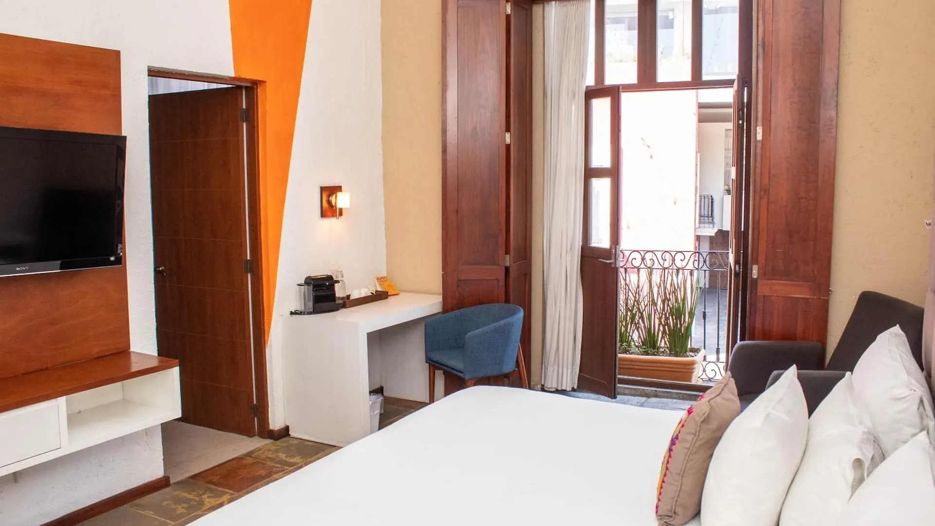 Cerca de la Estrella de Puebla: 7 Hoteles Céntricos Comparados