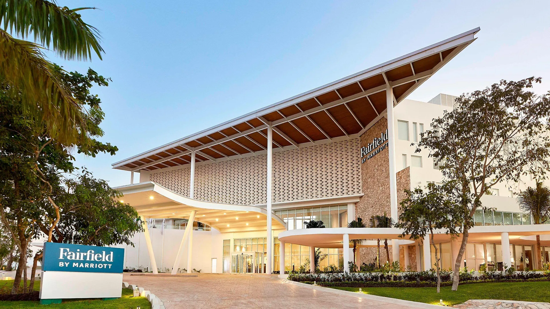 15 Hoteles Cerca de Aeropuertos en la Península de Yucatán
