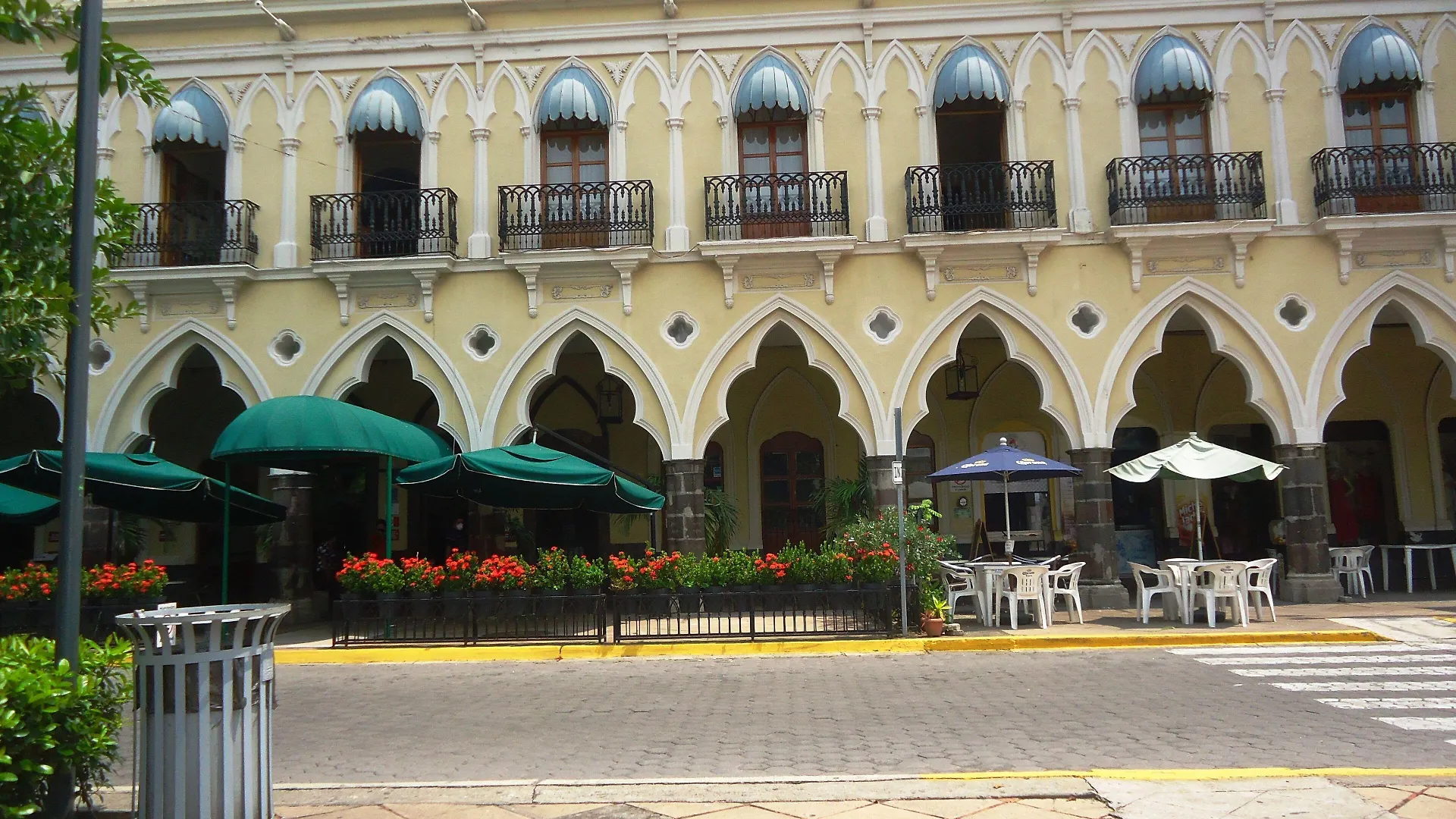 Hoteles Céntricos en Costa del Pacífico: 15 Opciones Comparadas