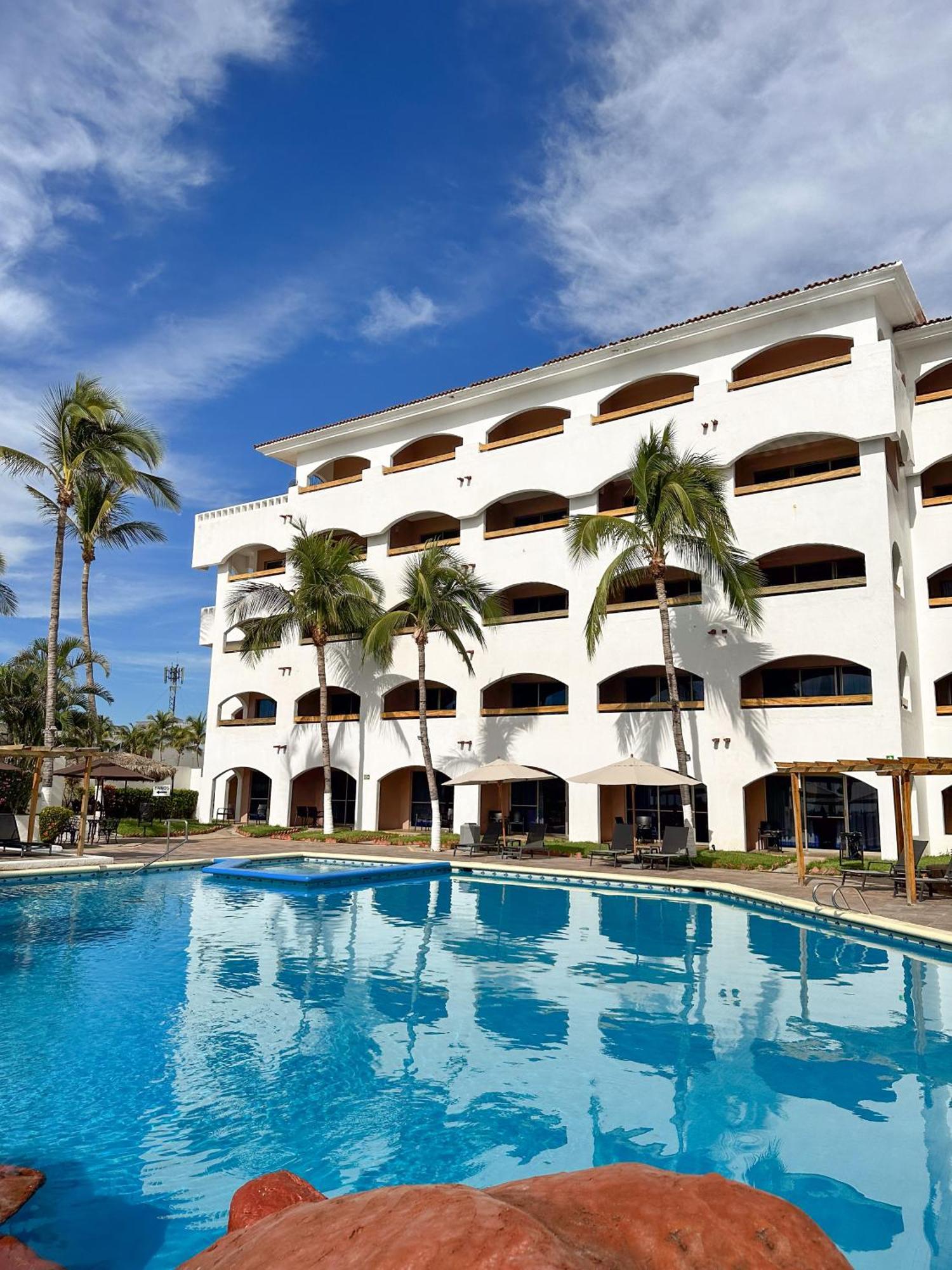 8 Hoteles de Playa Cerca del Centro Internacional de Mazatlán