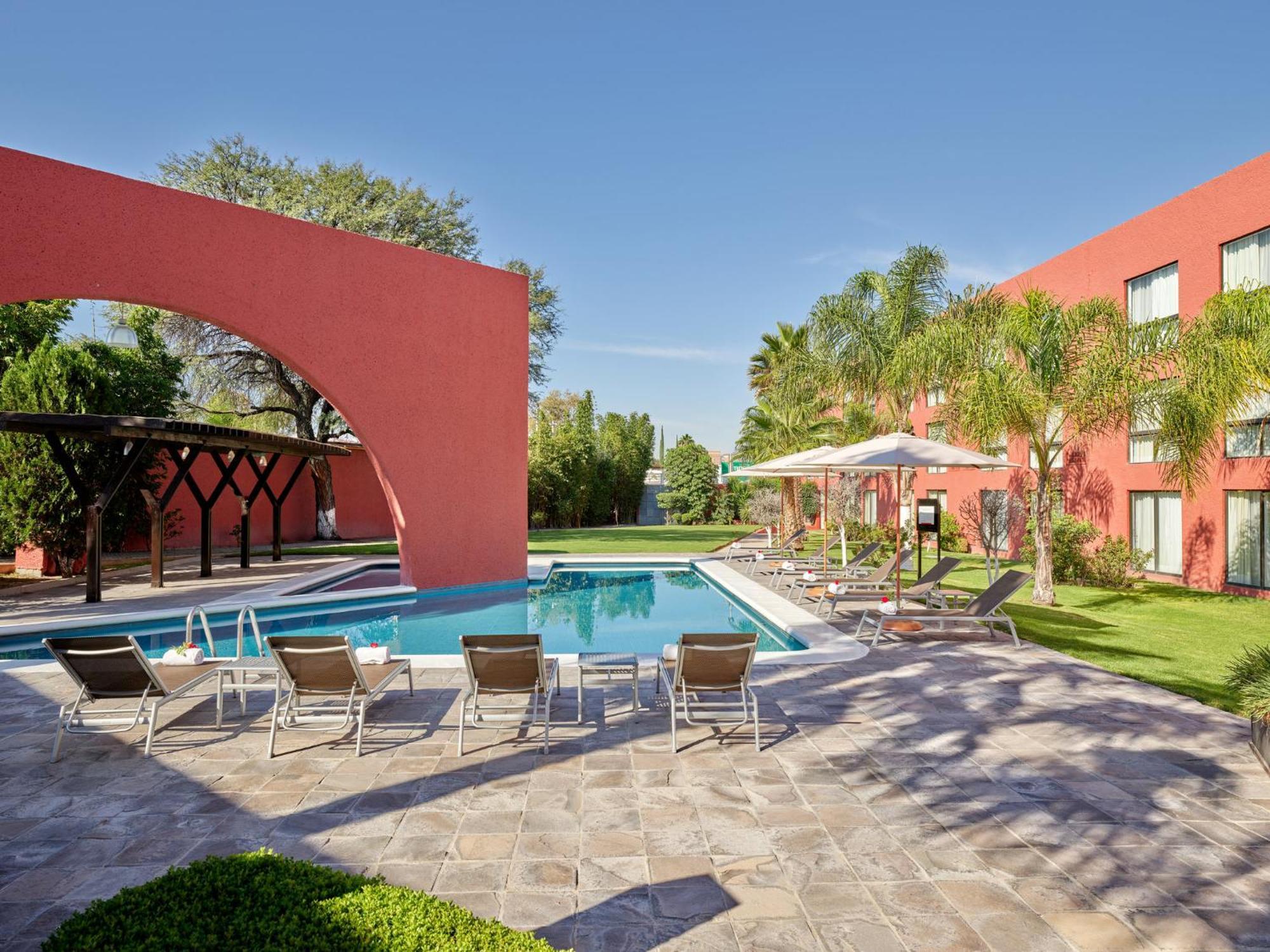 Cerca del Altaria: 6 Hoteles 4 Estrellas Comparados