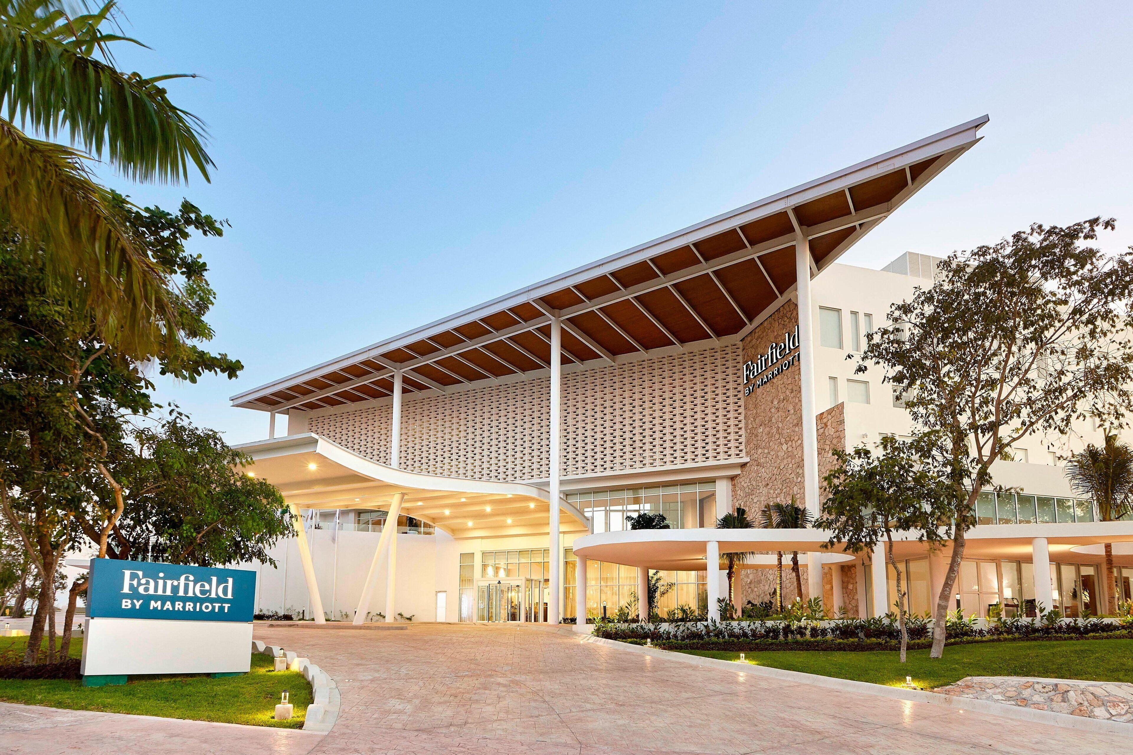 15 Hoteles Cerca de Aeropuertos en la Península de Yucatán